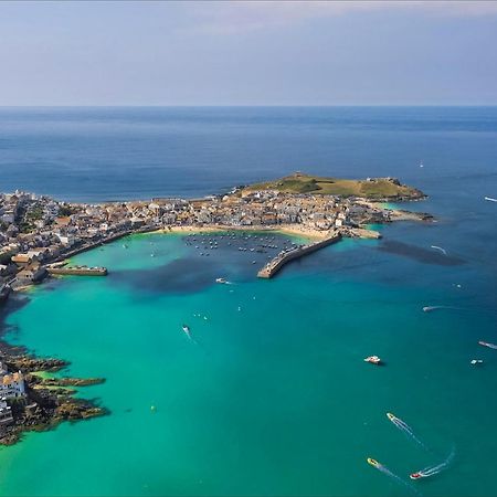 Island Studio With On-Site Parking St Ives  Exterior photo