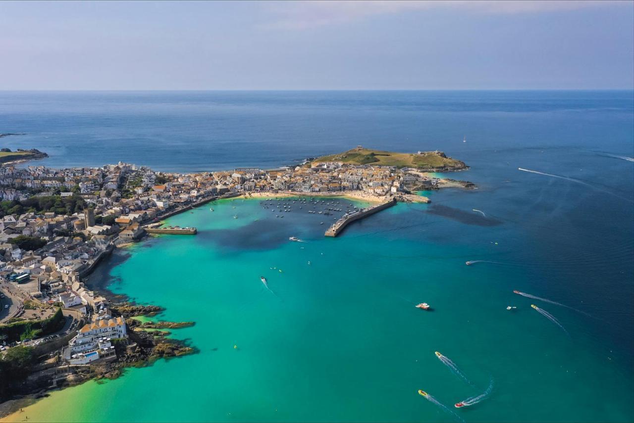 Island Studio With On-Site Parking St Ives  Exterior photo
